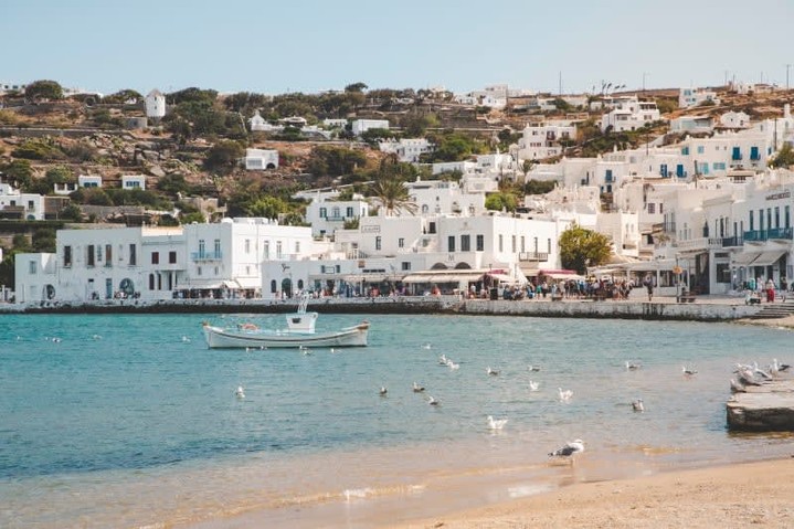 🇬🇷✨ Escape to the breathtaking beauty of Mykonos, Greece! With its iconic white buildings and stunning ocean views, this Mediterranean paradise is the perfect destination for sun-soaked adventures and vibrant culture. Explore charming streets, relax on beautiful beaches, and indulge in delicious local cuisine. 🌊🏖️

Ready to experience the magic of Greece? Contact me today to book your dream getaway to Mykonos! 📞
#europe #celebritycruises #bookcelebritycruises