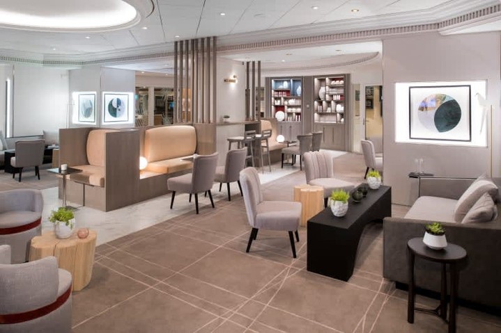 🌟Discover the luxurious Retreat Lounge aboard the Celebrity Millennium! As a part of the Celebrity Revolution, this revitalized space offers Suite Class guests an exclusive retreat featuring full-service amenities and stunning architectural design.🍹

Ready to indulge in ultimate luxury? Contact me today to book your getaway and experience The Retreat Lounge for yourself! 🛳️ 
#celebritymillennium #theretreat #bookcelebritycruises